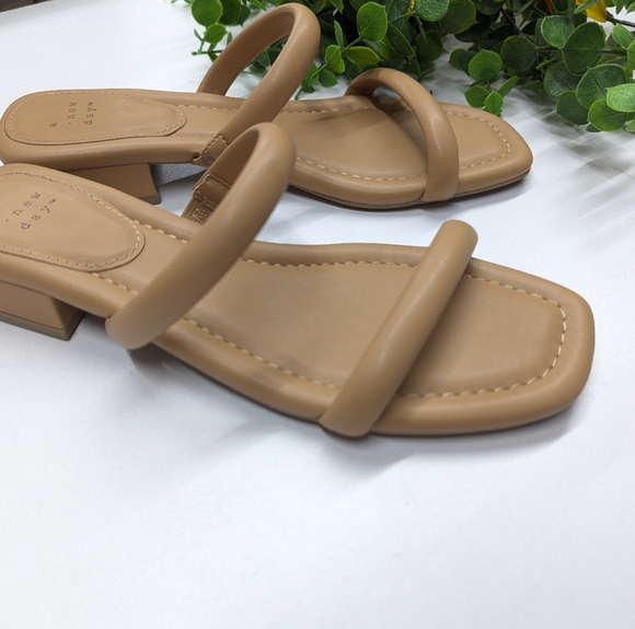🌺5/$25🌺A New Day Nude Strappy Square Toe Sandals - Picture 3 of 6